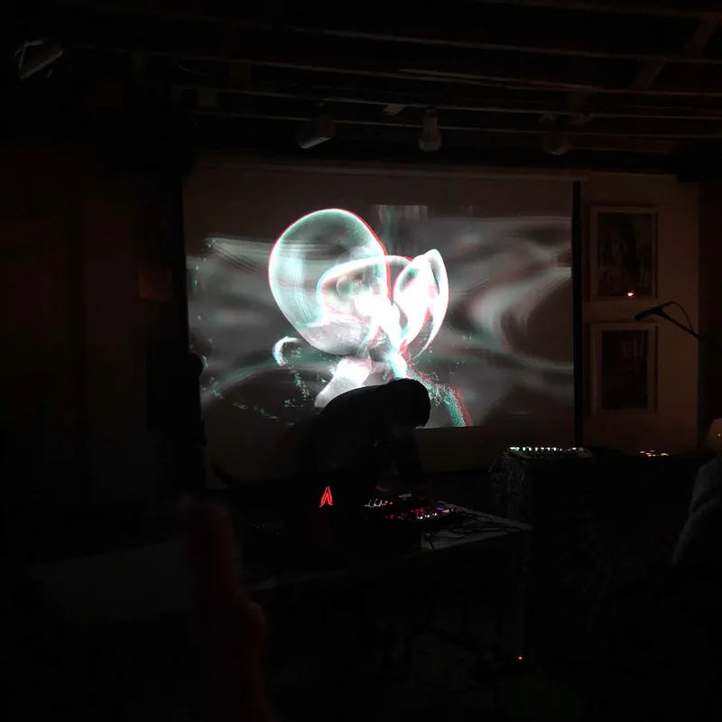 haraguro — symmetric bloom